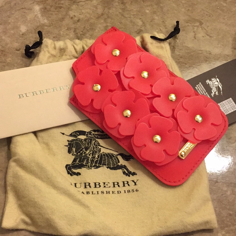 BURBERRY iPhone 5 5s Red Silicone Bloom Gel Sleeve - Picture 4 of 6